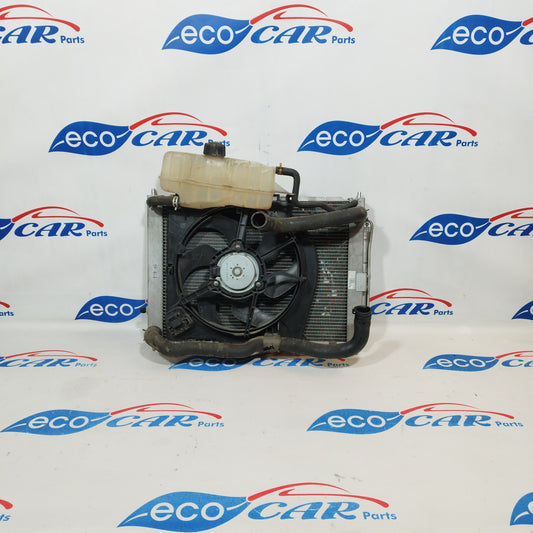 Radiatore con ventola e vaschetta acqua Renault Modus 2008 1.5 dci codice 8200688390 ecoAC1038