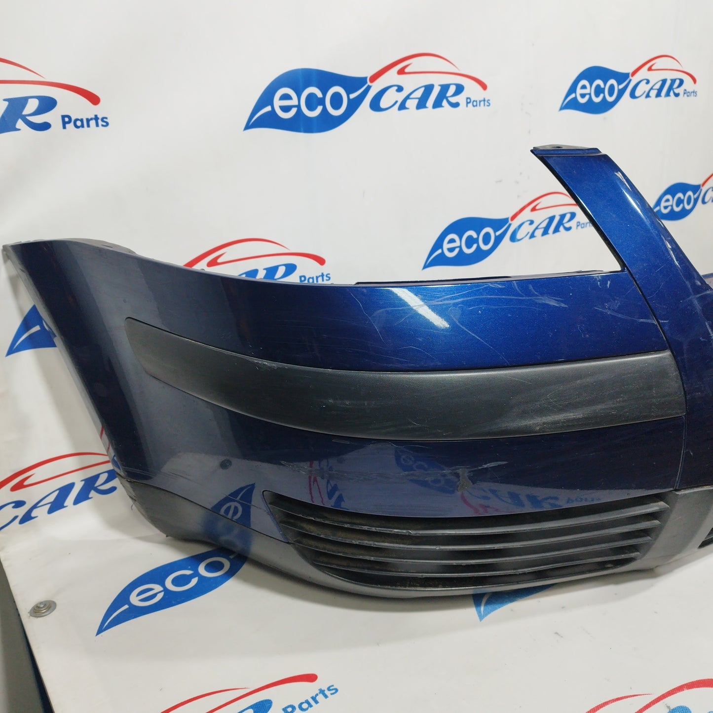 Midnight blue front bumper Volkswagen Passat 2004 code: zsb3b0807217k ecoAC1333