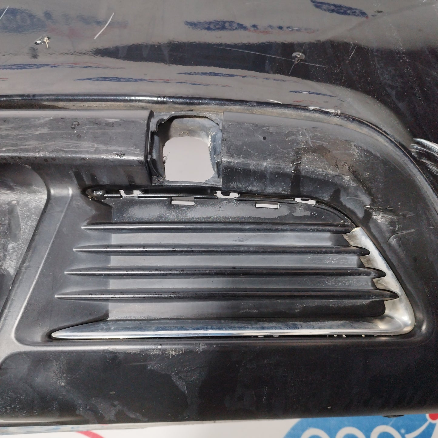 Schwarze Heckstoßstange mit Einparkhilfe für Peugeot 308, Baujahr 2009, Code 9680445277, ecoAC1402