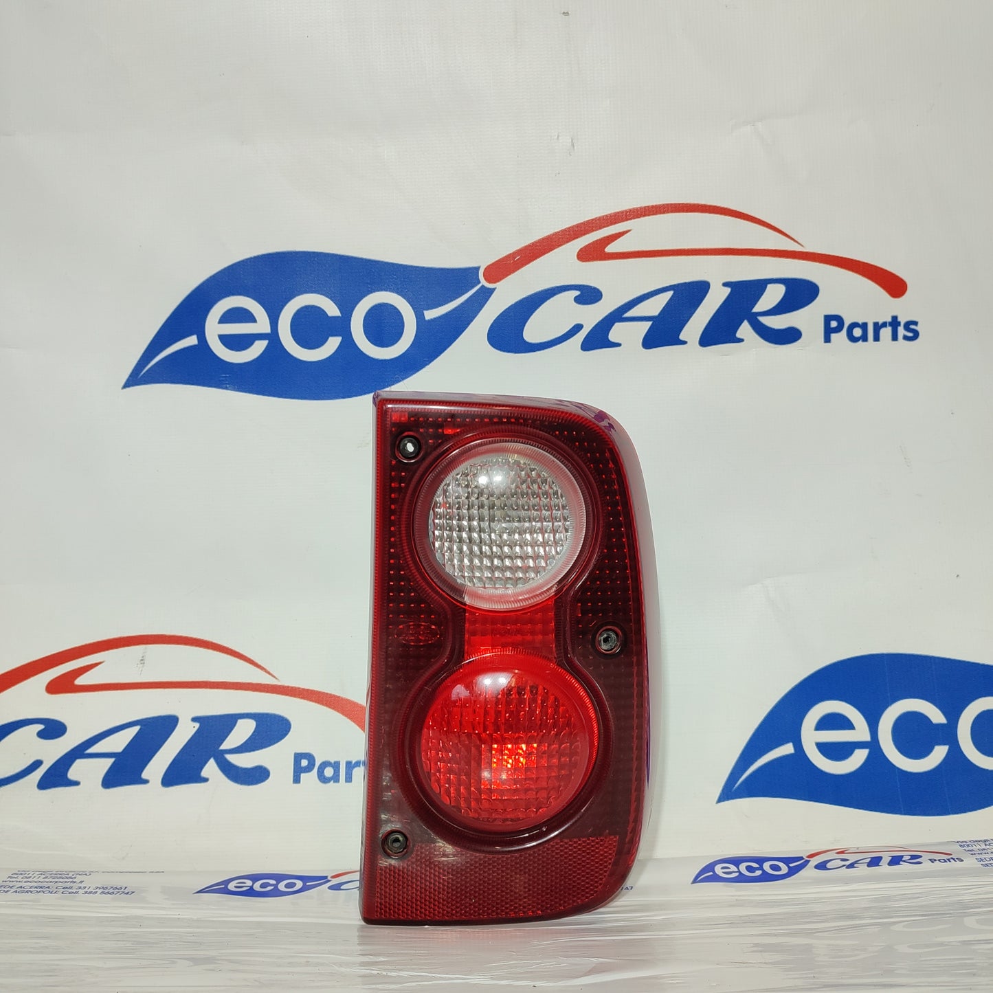 Land Rover Freelander 2005 ecoAG804 right rear light