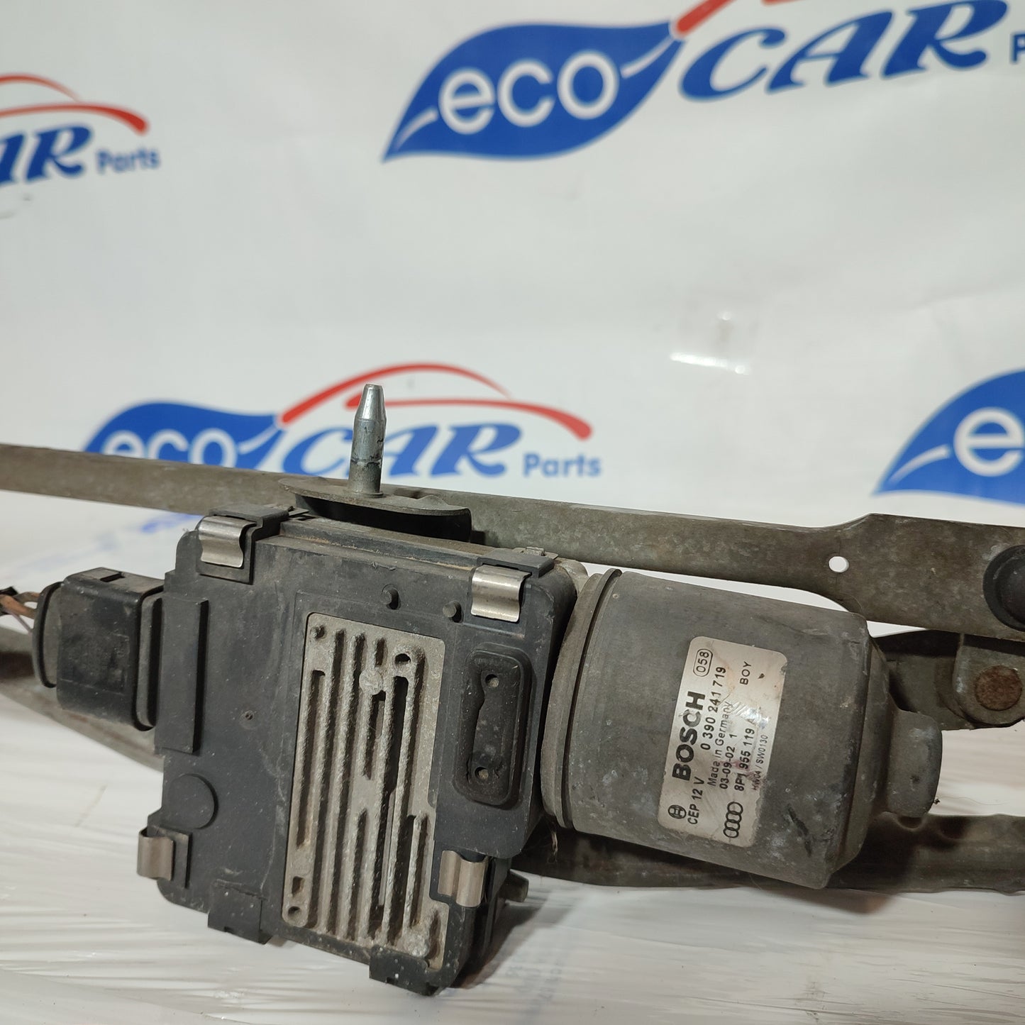Front windshield wiper motor Audi A3 2006 code 0390241719 ecoAG809