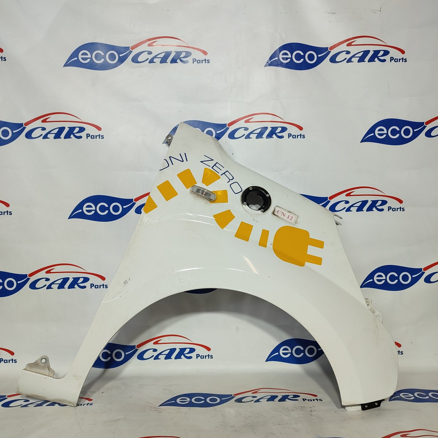 Weißer rechter Kotflügel Fiat Fiorino 2011 ecoAG853