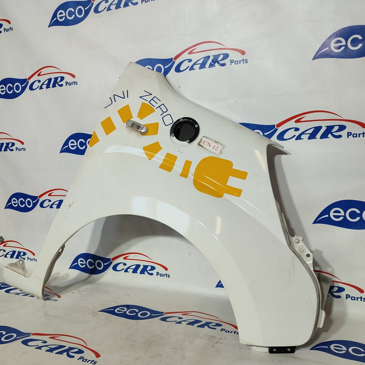 Weißer rechter Kotflügel Fiat Fiorino 2011 ecoAG853