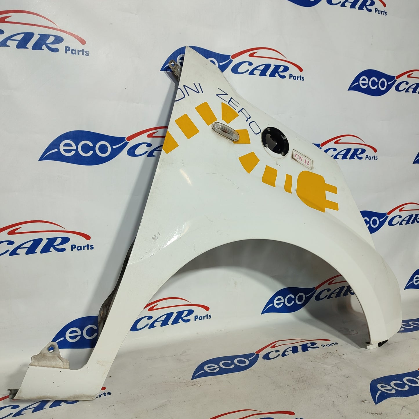 Weißer rechter Kotflügel Fiat Fiorino 2011 ecoAG853