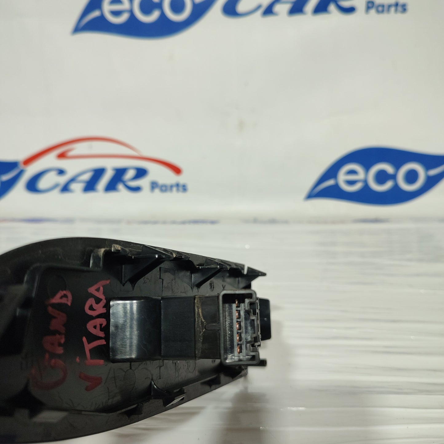 Right front control panel Suzuki Grand Vitara 2008 5 pin ecoAG892