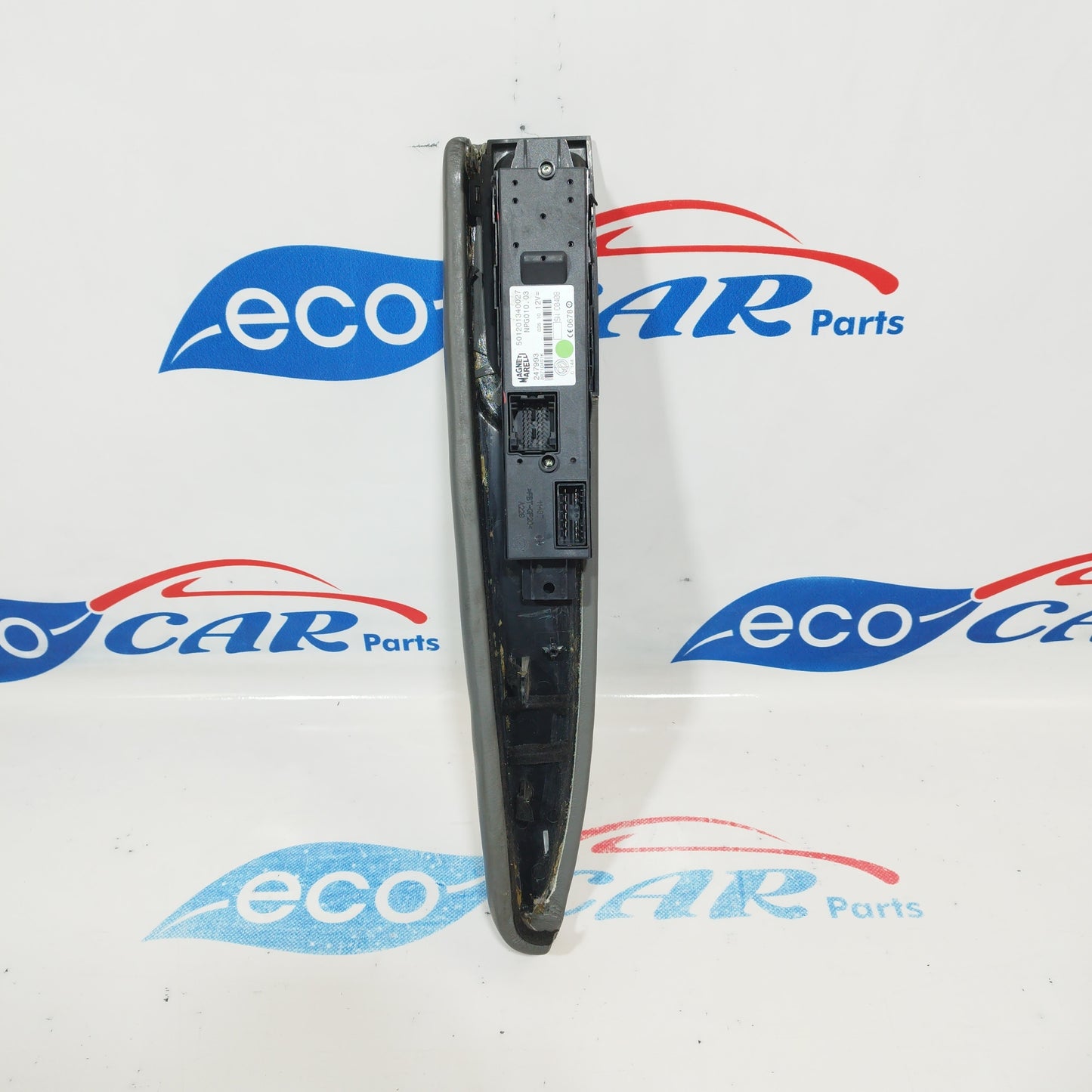 Bedienfeld vorne links mit 4 Tasten Maserati Quattroporte GTS 2012 Code 501201340027 ecoAC1698