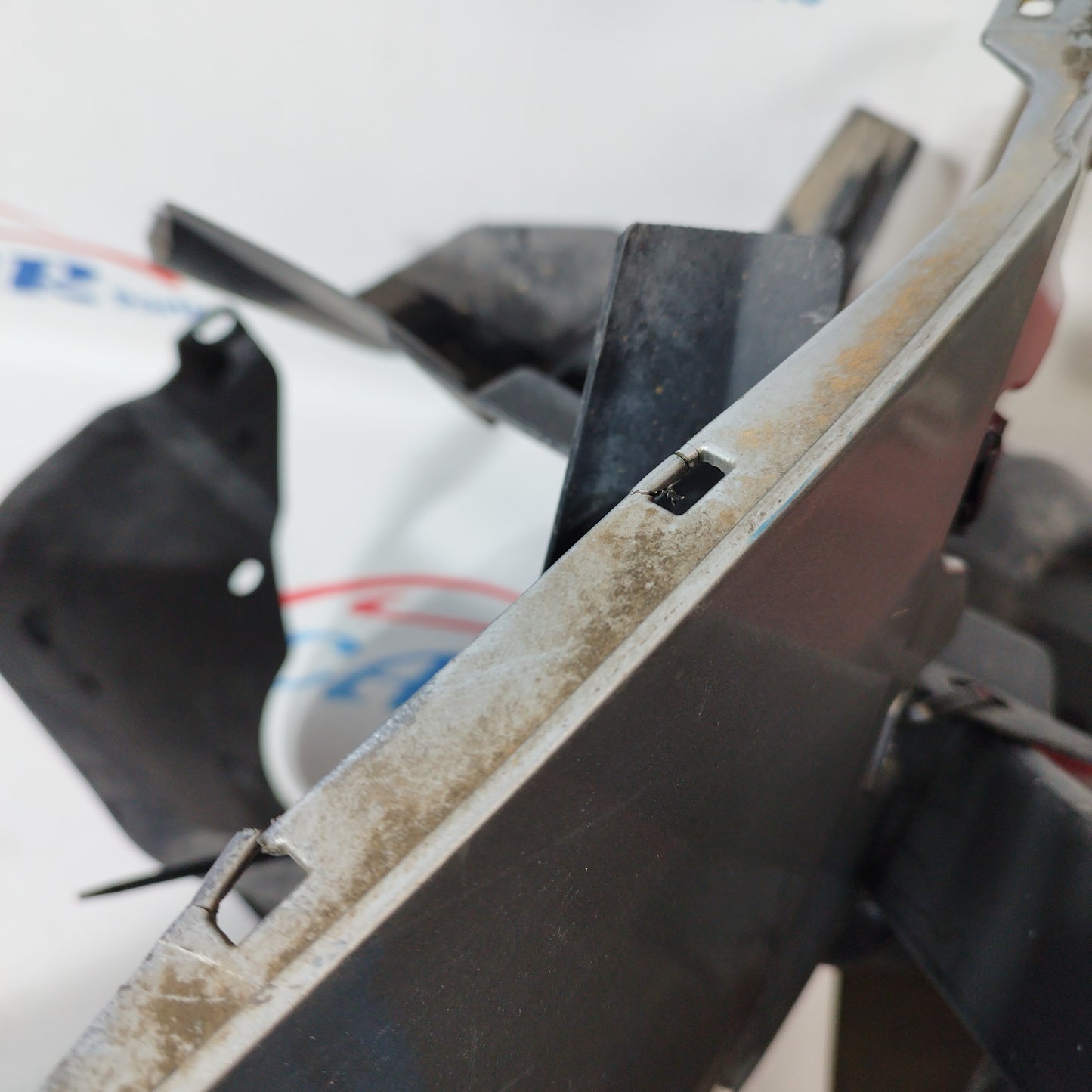 Rear bumper silver gray Nissan Qashqai 2010 code 85022jd00 ecoAC1733