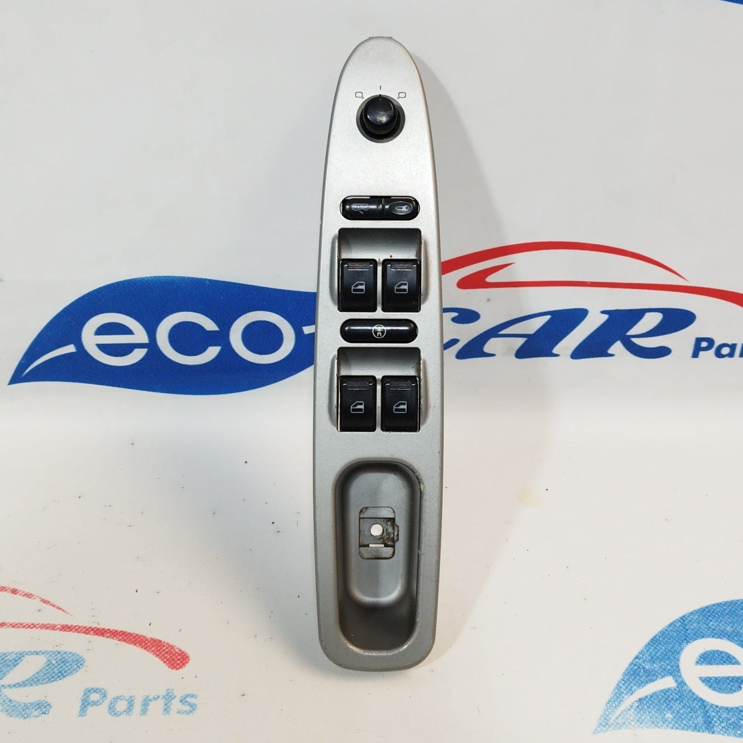 Pulsantiera anteriore sx 4 tasti Dr5 2013 codice: T11-3746130 ecoAC2043