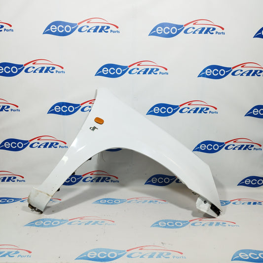 Weißer rechter Kotflügel Dr5 2013 ecoAC2074
