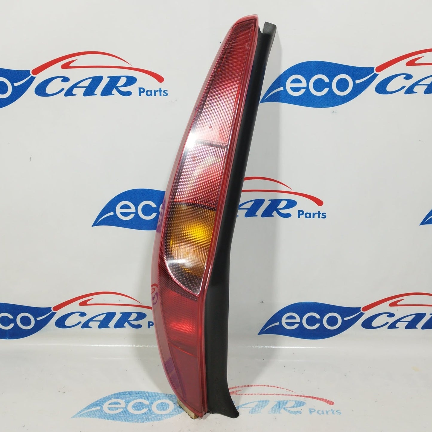 Fiat Punto 5p 2005 linke Rückleuchte schwarzer Streifen ecoAC2223