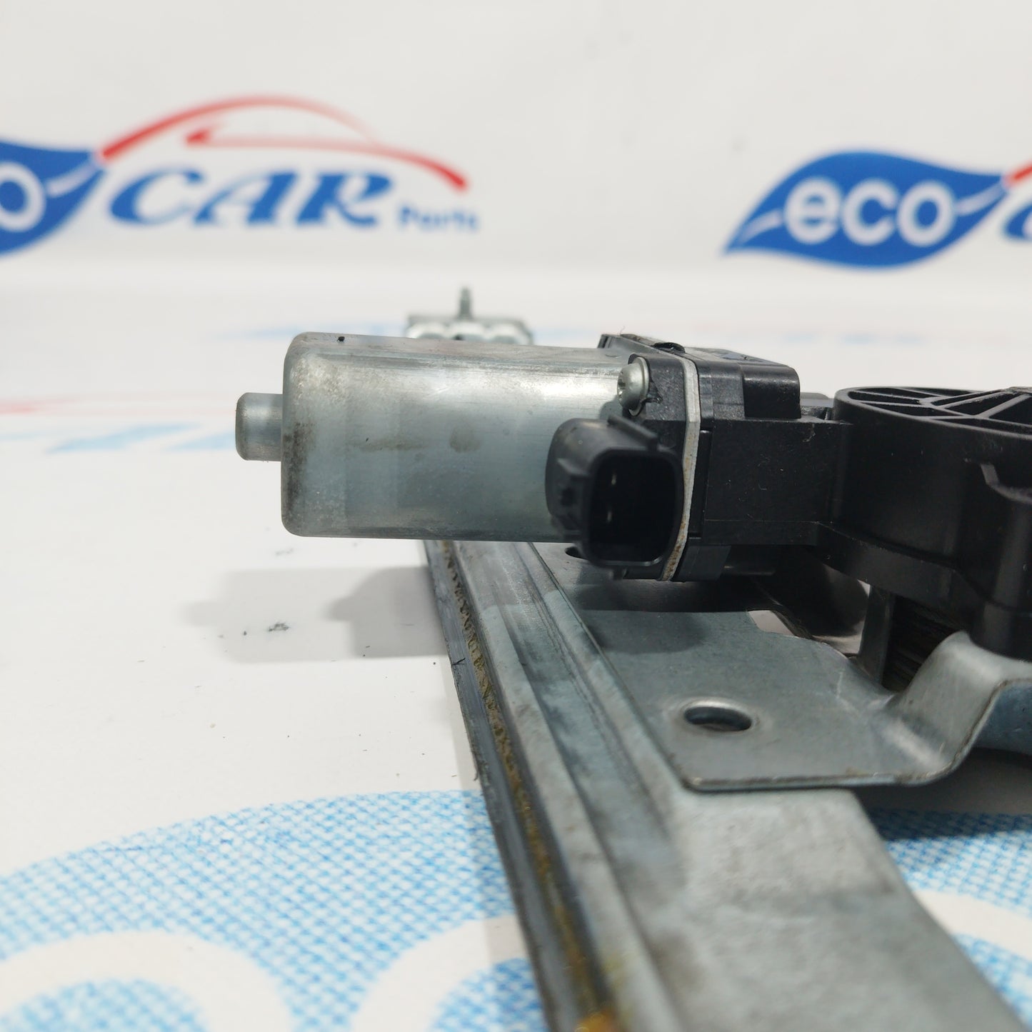 Renault Clio 2015 Gepäckträger vorne links, 2-poliger Code 807213867 ecoAC2240