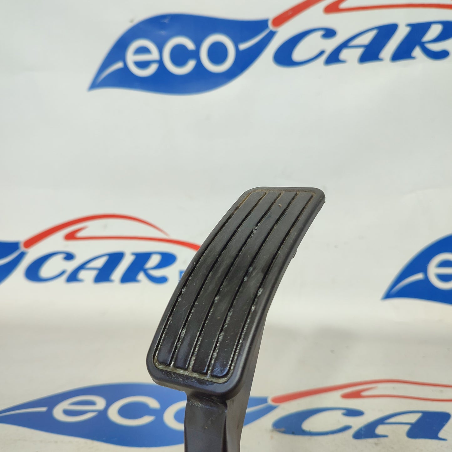 Accelerator pedal Subaru Legacy 2.0d 2010 code 36010ag140 ecoAG1206