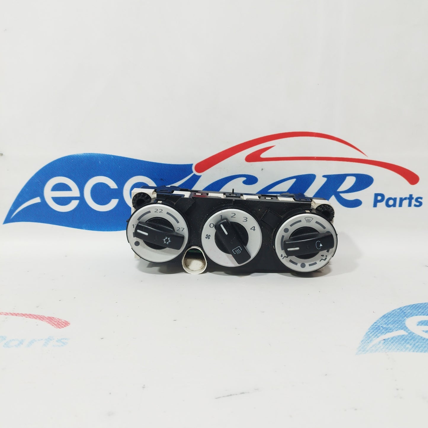 Mitsubishi Colt 2006 Manuelles Klimaanlagen-Bedienfeld Code 69668304 ecoAC2878