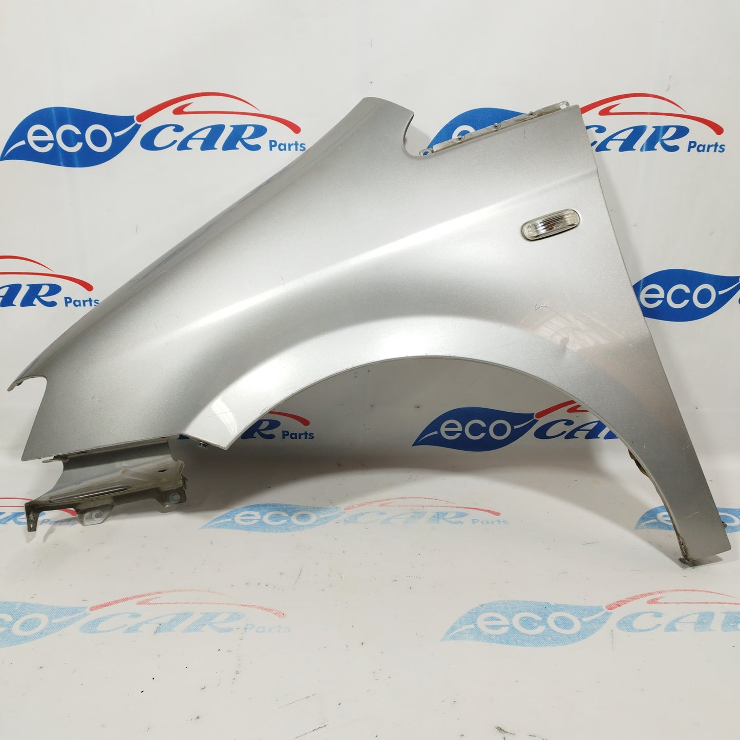 Silver gray left mudguard Fiat Idea 2006 ecoAC2884