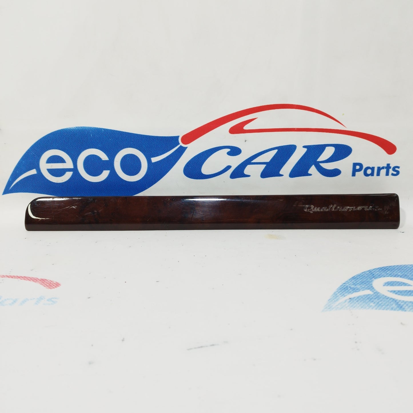 Rechte Armaturenbrettabdeckung aus Wurzelholz Maserati Quattroporte 2012 Code 67302000 ecoAC2967